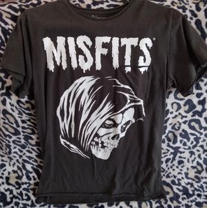 XS Misfits tshirt with pocket